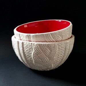 Set of Two Hallmark White/Red Cable Knit Pattern Bowls